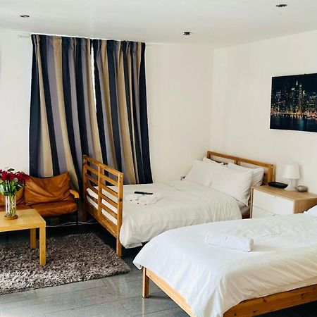City View Sunset Luxurious Apartment In London Zone-1 Including One Family Twin Room With Its Own Stunning Private Terrace Exterior photo