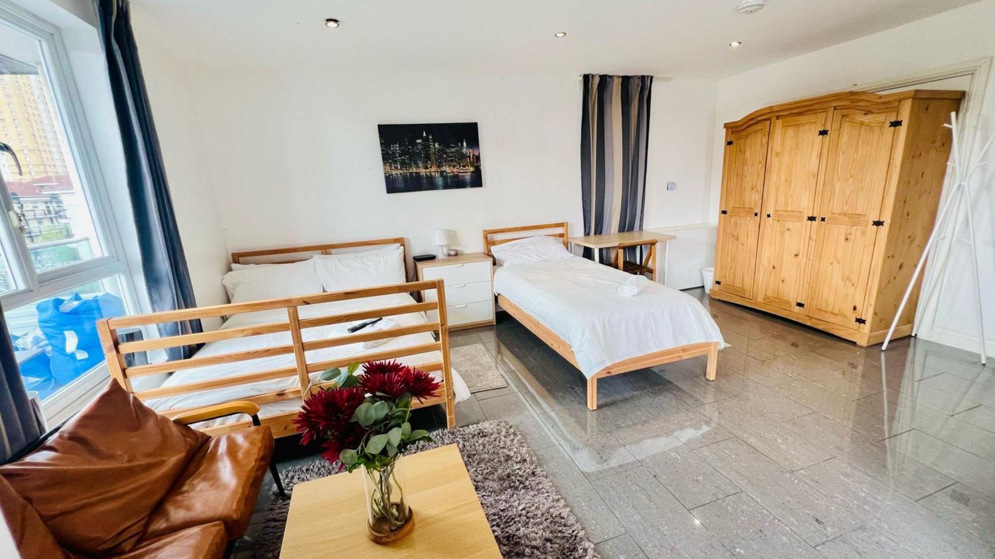 City View Sunset Luxurious Apartment In London Zone-1 Including One Family Twin Room With Its Own Stunning Private Terrace Exterior photo